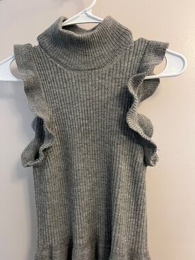 Gray Ribbed Sleeveless Midi Dress with Ruffle Shoulders